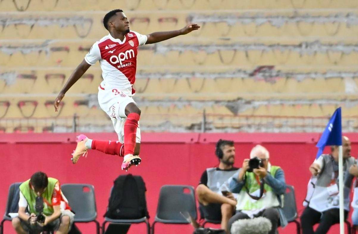 他租借至布, 纳哥, 可谓跌宕起 他租借至布, 纳哥, 可谓跌宕起